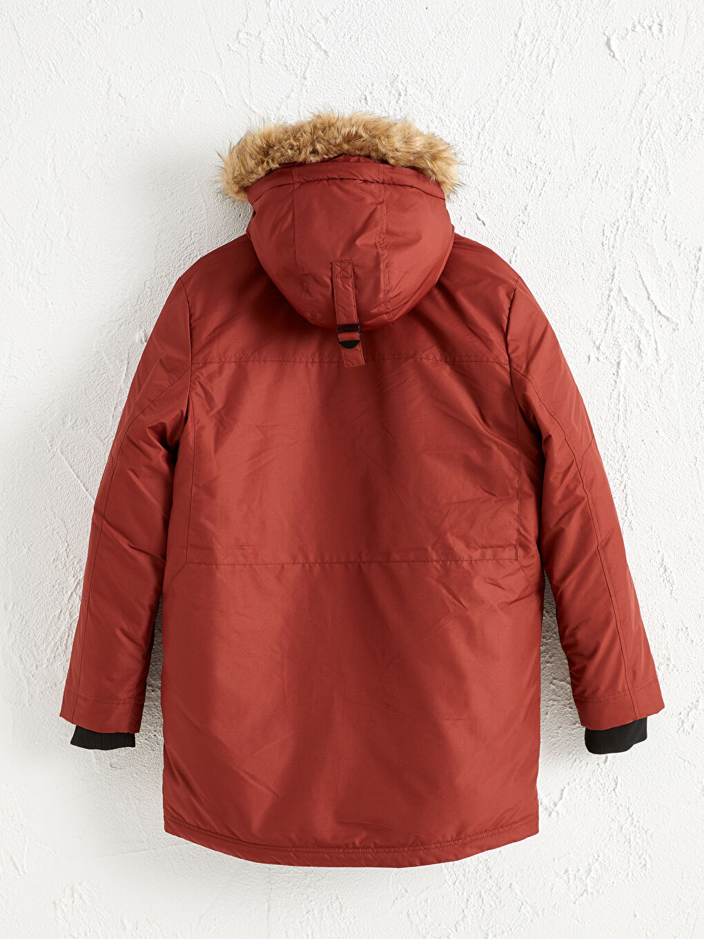 LC Waikiki Comfortable Fit Heavy Parka with Hood -0W3907Z8-MBL