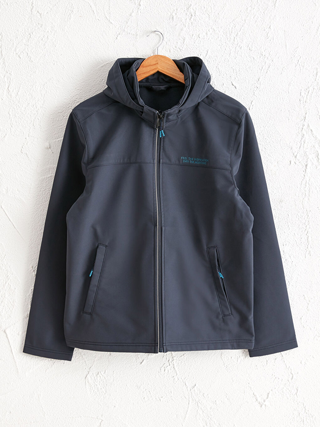 ჰუდიანი თხელი სპორტული ქურთუკი