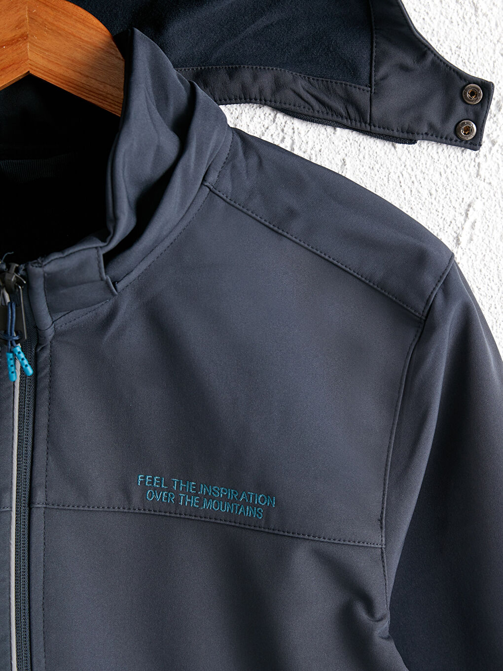 ჰუდიანი თხელი სპორტული ქურთუკი-3