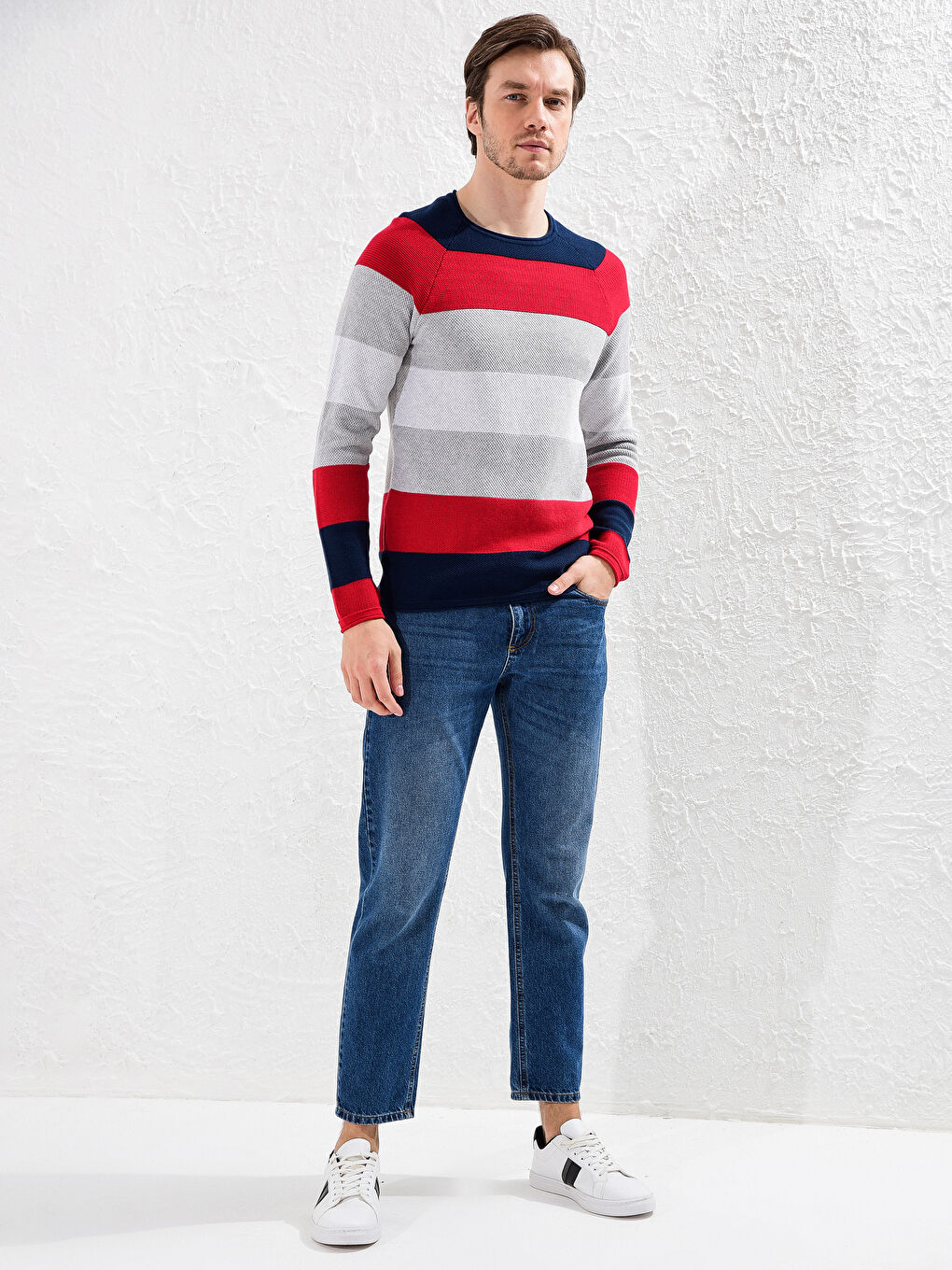 Жолақты жеңіл трикотаж дөңгелек жағалы жемпір-3