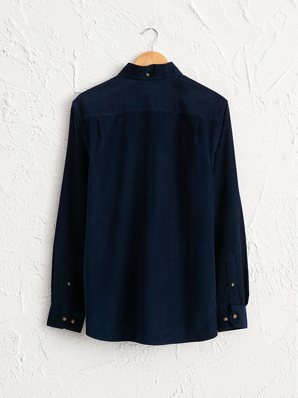 قميص قطيفة كم طويل بقصة عادية-4