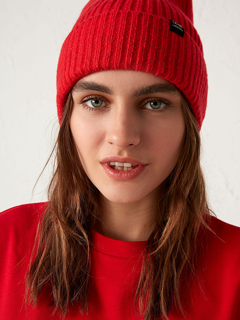 Женская трикотажная шапка-1