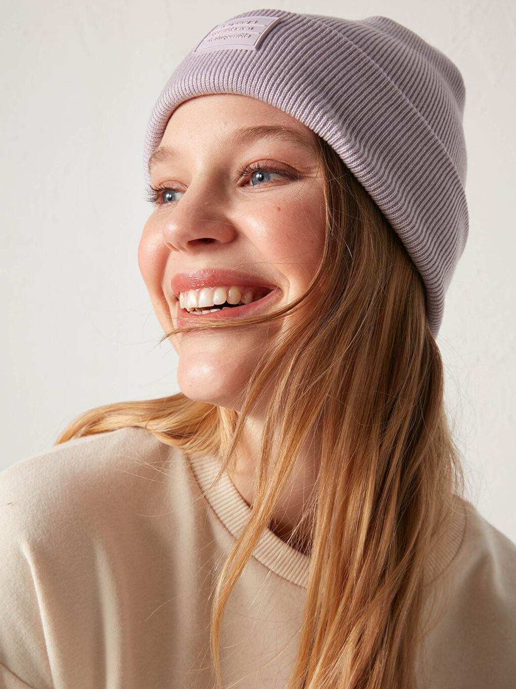 Lila Kadın Etiket Baskılı Triko Bere-1