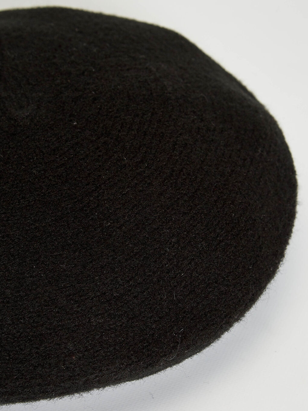 Siyah Kadın Triko Ressam Bere-1