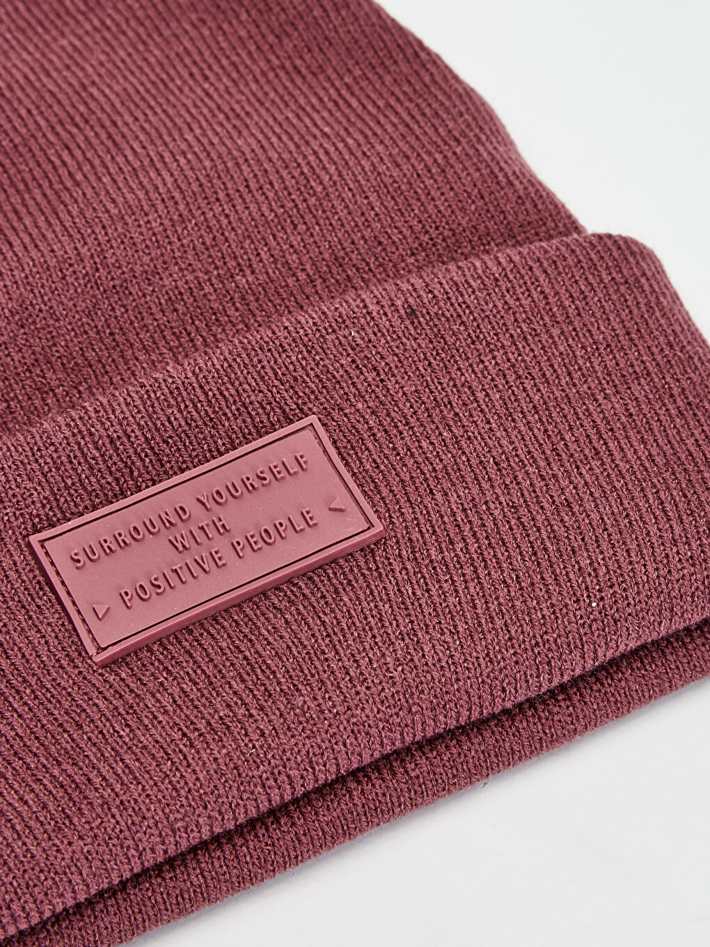 Mürdüm Erkek Etiket Baskılı Triko Bere-3