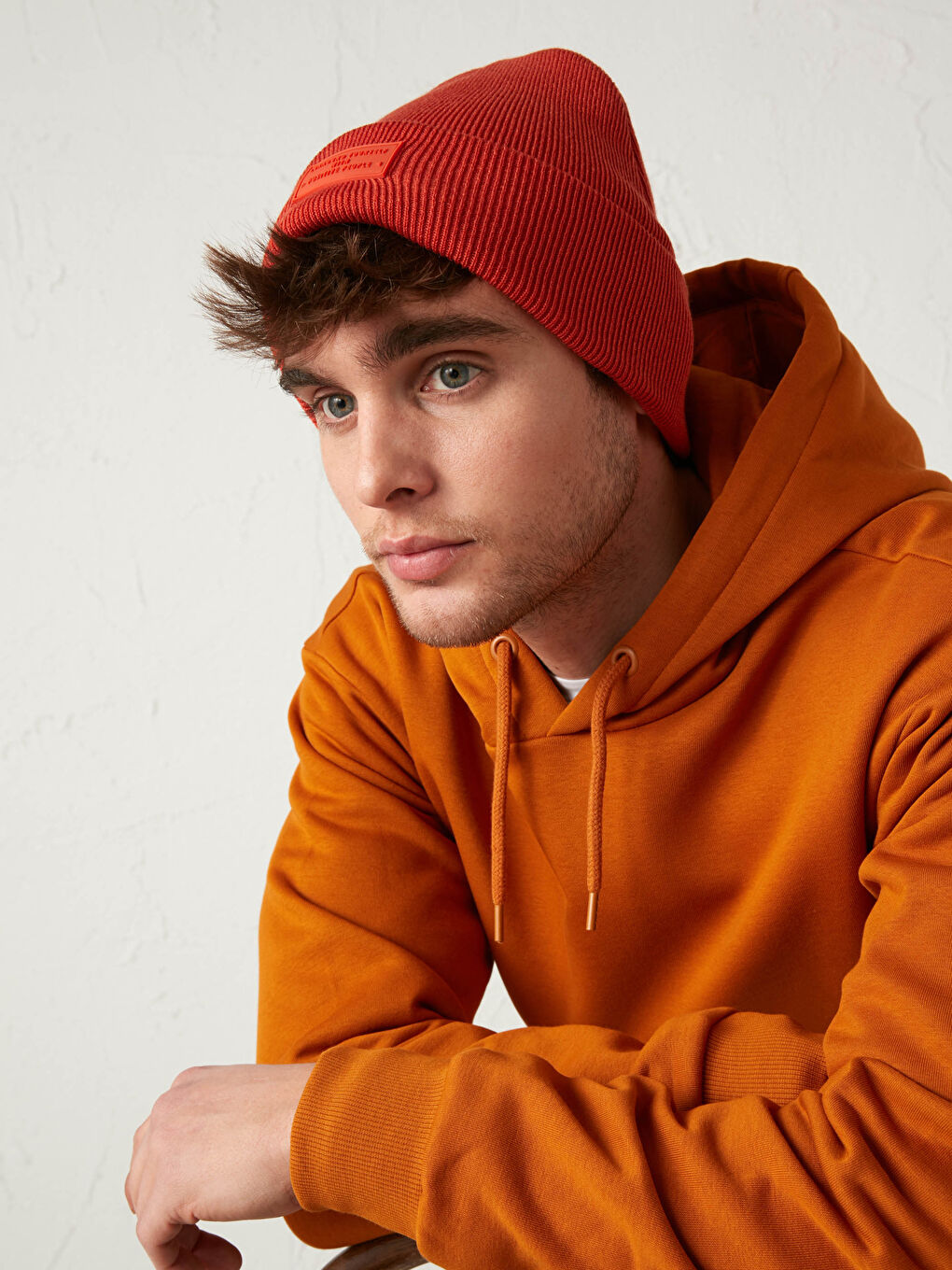 Turuncu Erkek Etiket Baskılı Triko Bere