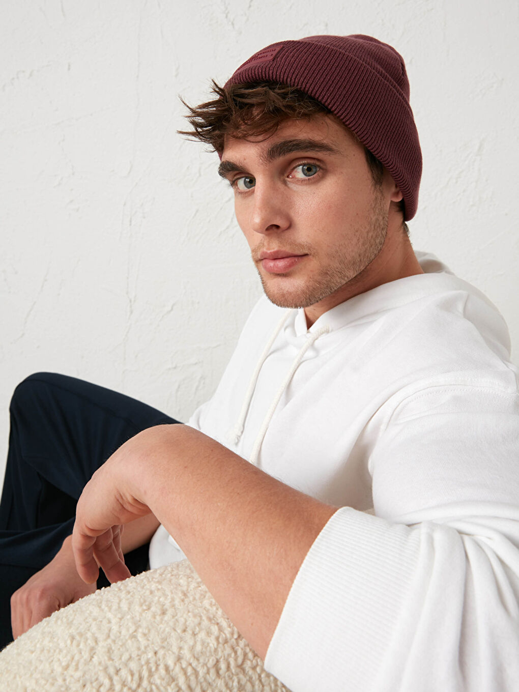 Mürdüm Erkek Etiket Baskılı Triko Bere