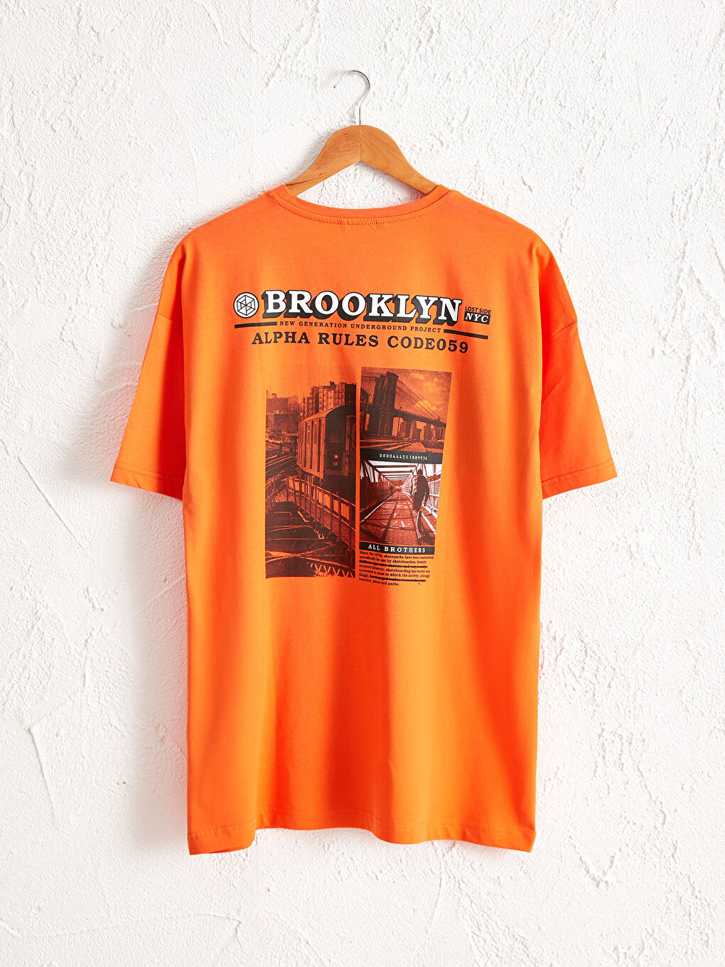 Turuncu Bisiklet Yaka Baskılı Penye Tişört-1