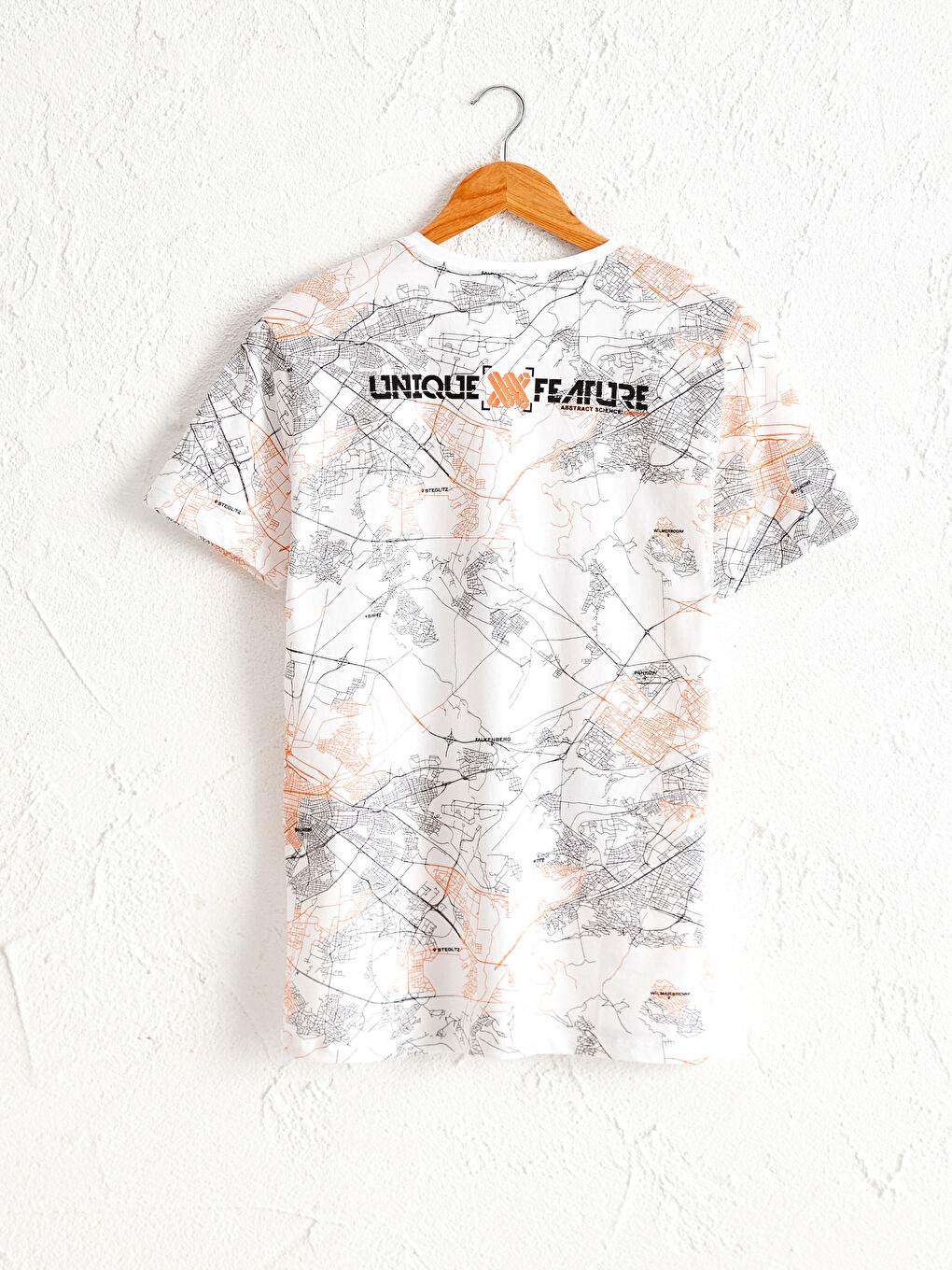 Beyaz Bisiklet Yaka Baskılı Penye Tişört-1