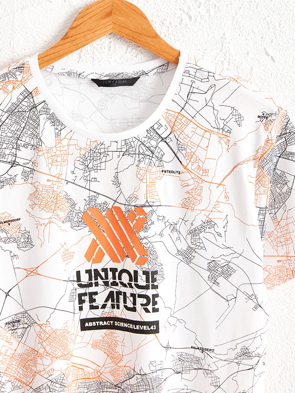 Beyaz Bisiklet Yaka Baskılı Penye Tişört-2