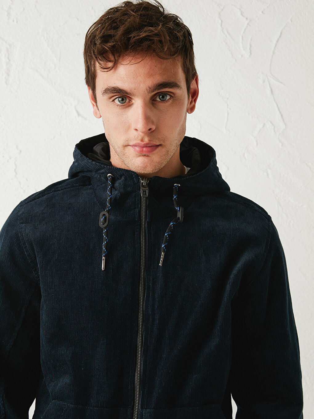 Lacivert Dik Yaka Kapüşonlu İnce Mont-2