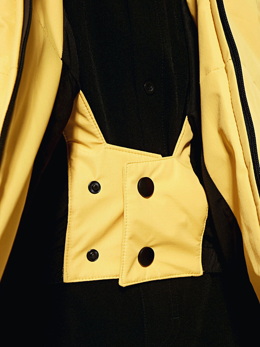 Sarı Dik Yaka Kapüşonlu Kayak Montu-3