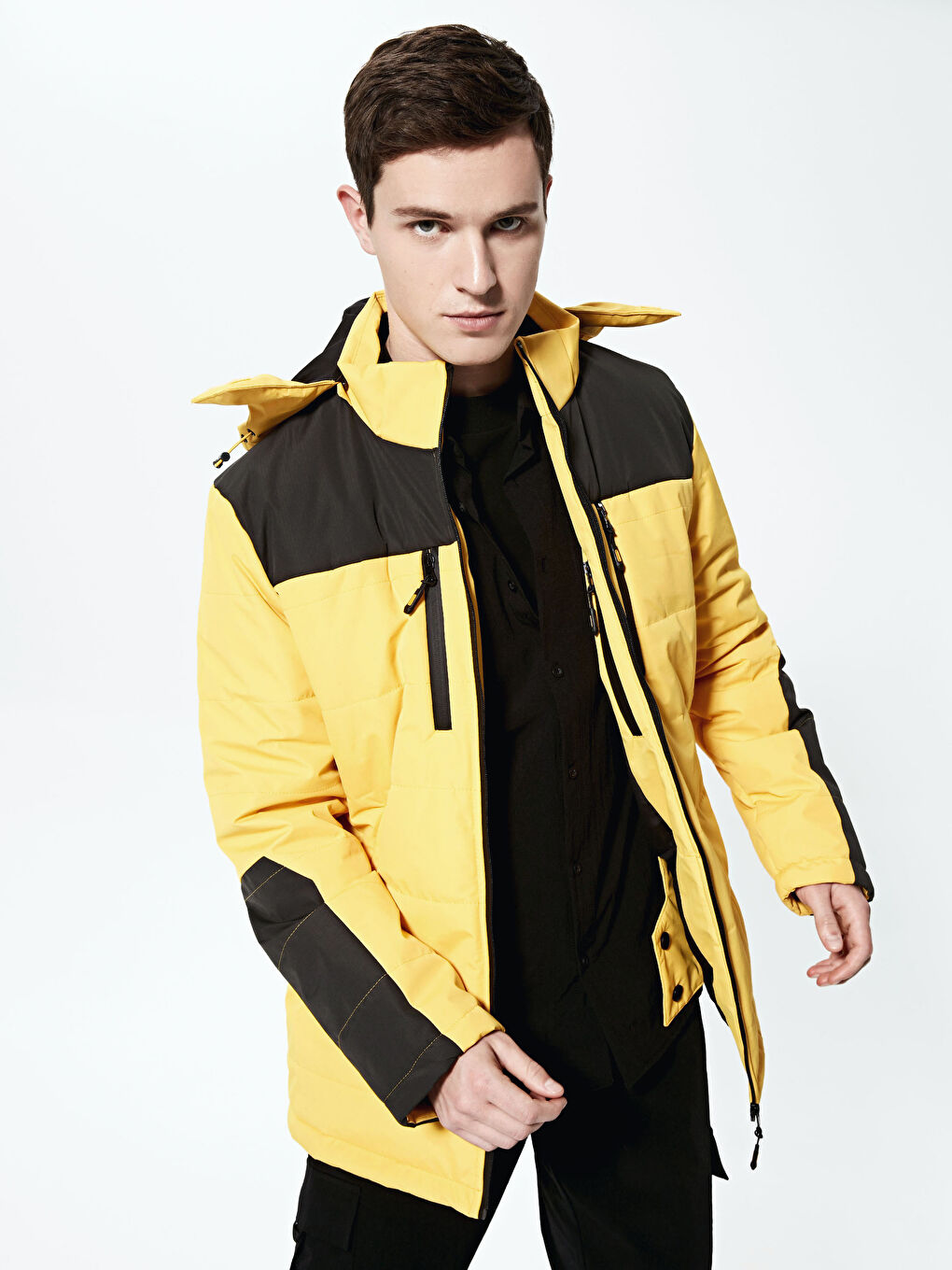 Sarı Dik Yaka Kapüşonlu Kayak Montu-6