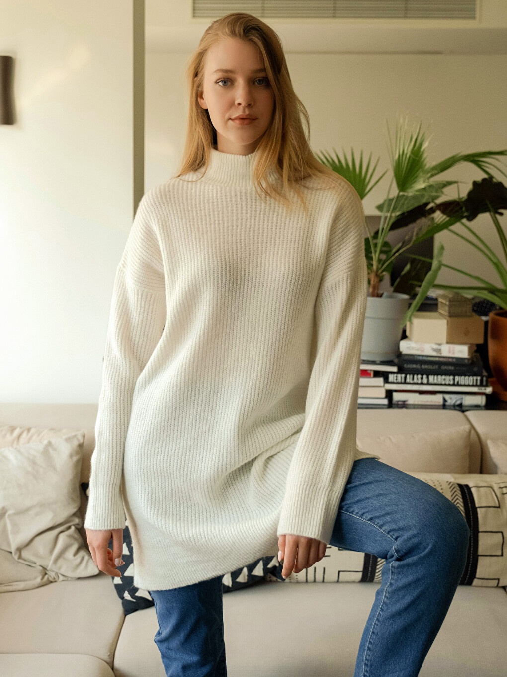 Standing Collar Long Sleeved Women's Tunic-4
