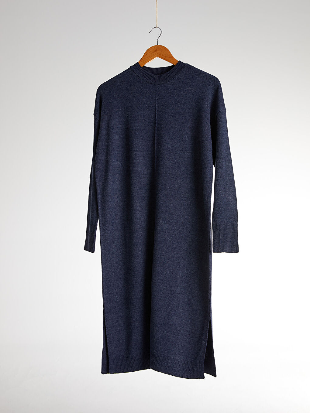 Туніка Жіноча В'язана Приталена З Довгим Рукавом І Круглим Вирізом