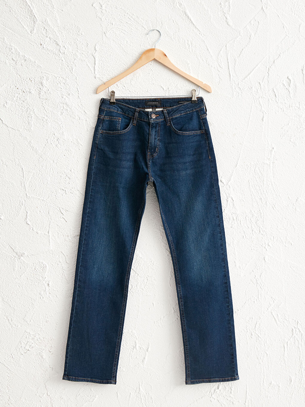 790 Comfortable Fit Jeans