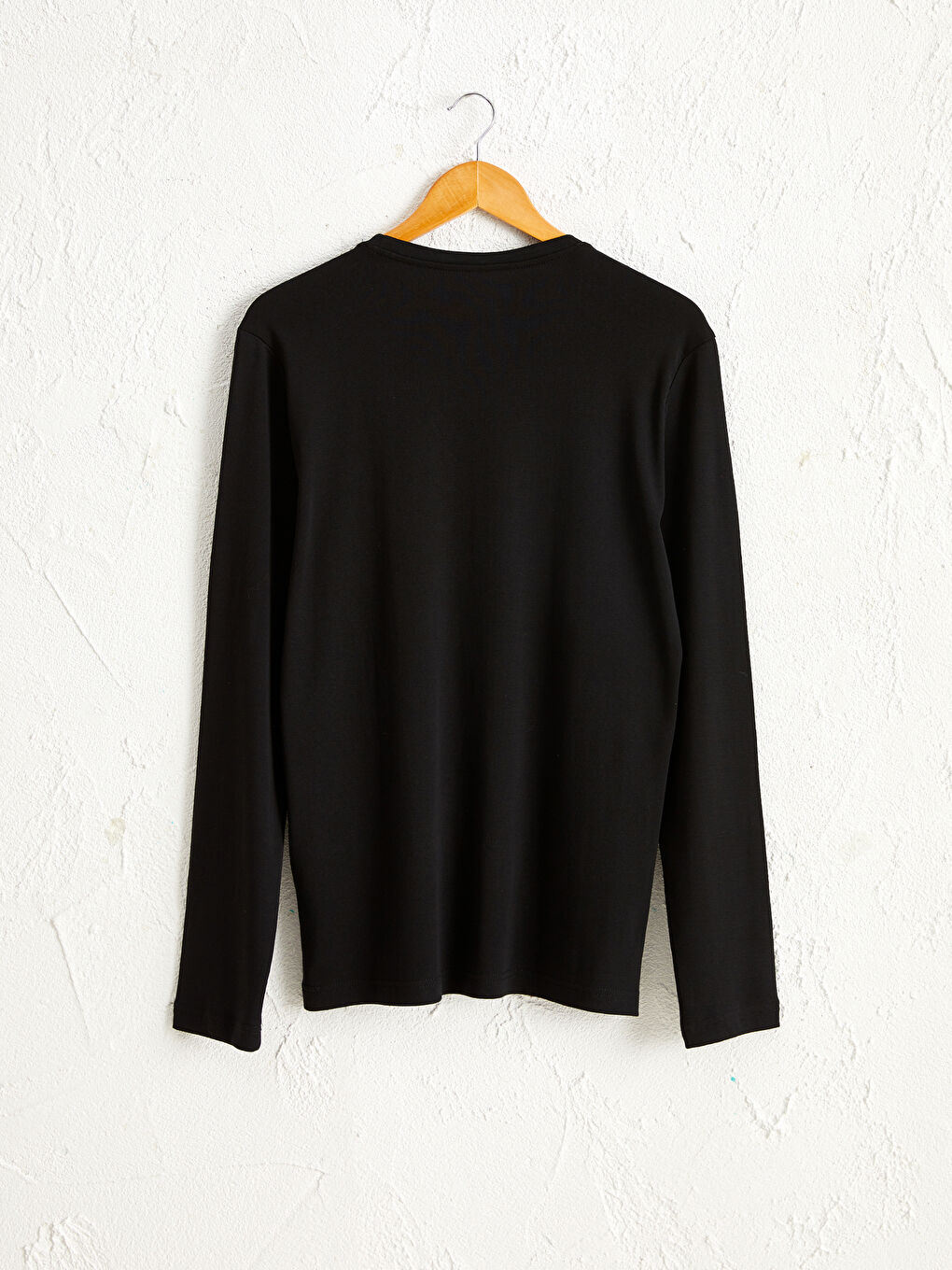 Siyah Bisiklet Yaka Basic Uzun Kollu Tişört-1