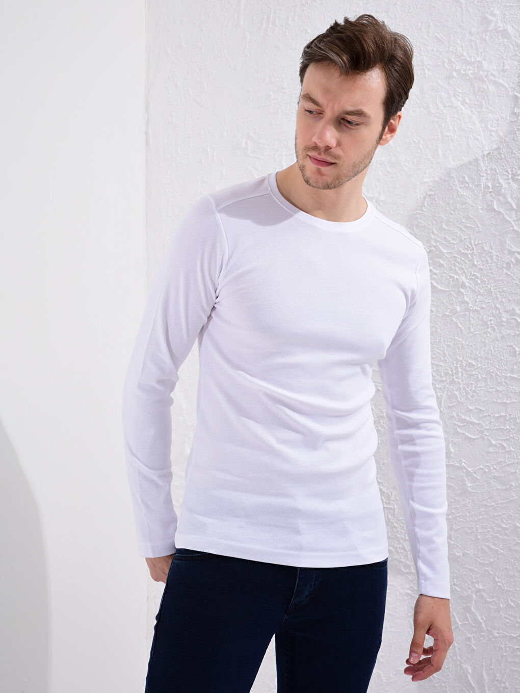 تيشيرت كم طويل أساسي بياقة دائرية