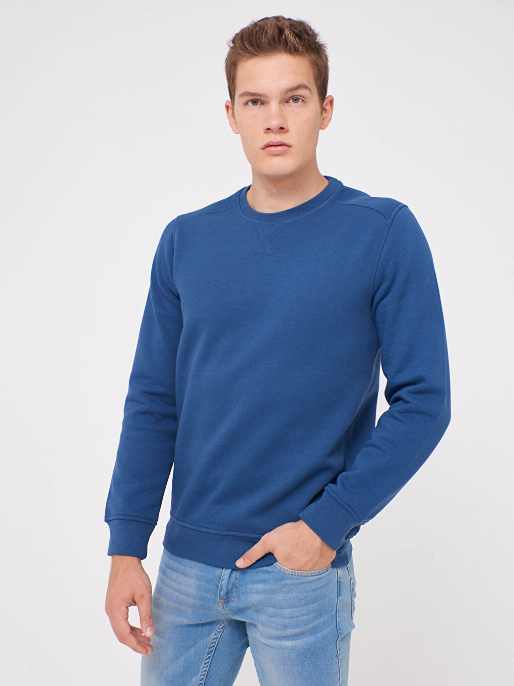 Comfortable Fit Crew Neck Basic Sweatshirt