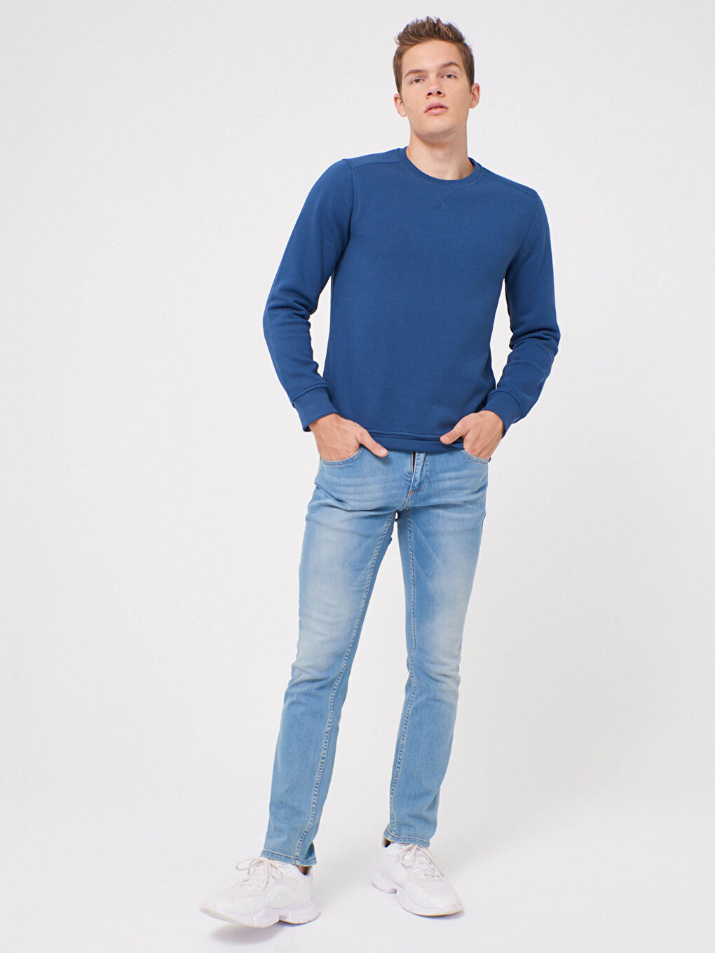 Comfortable Fit Crew Neck Basic Sweatshirt-2