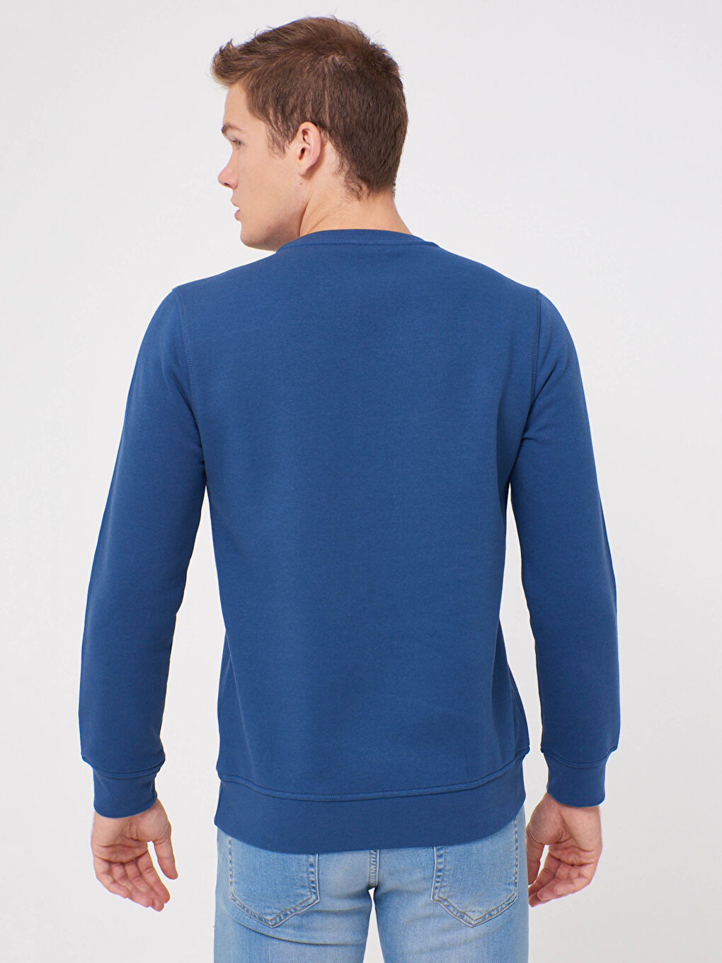 Comfortable Fit Crew Neck Basic Sweatshirt-3