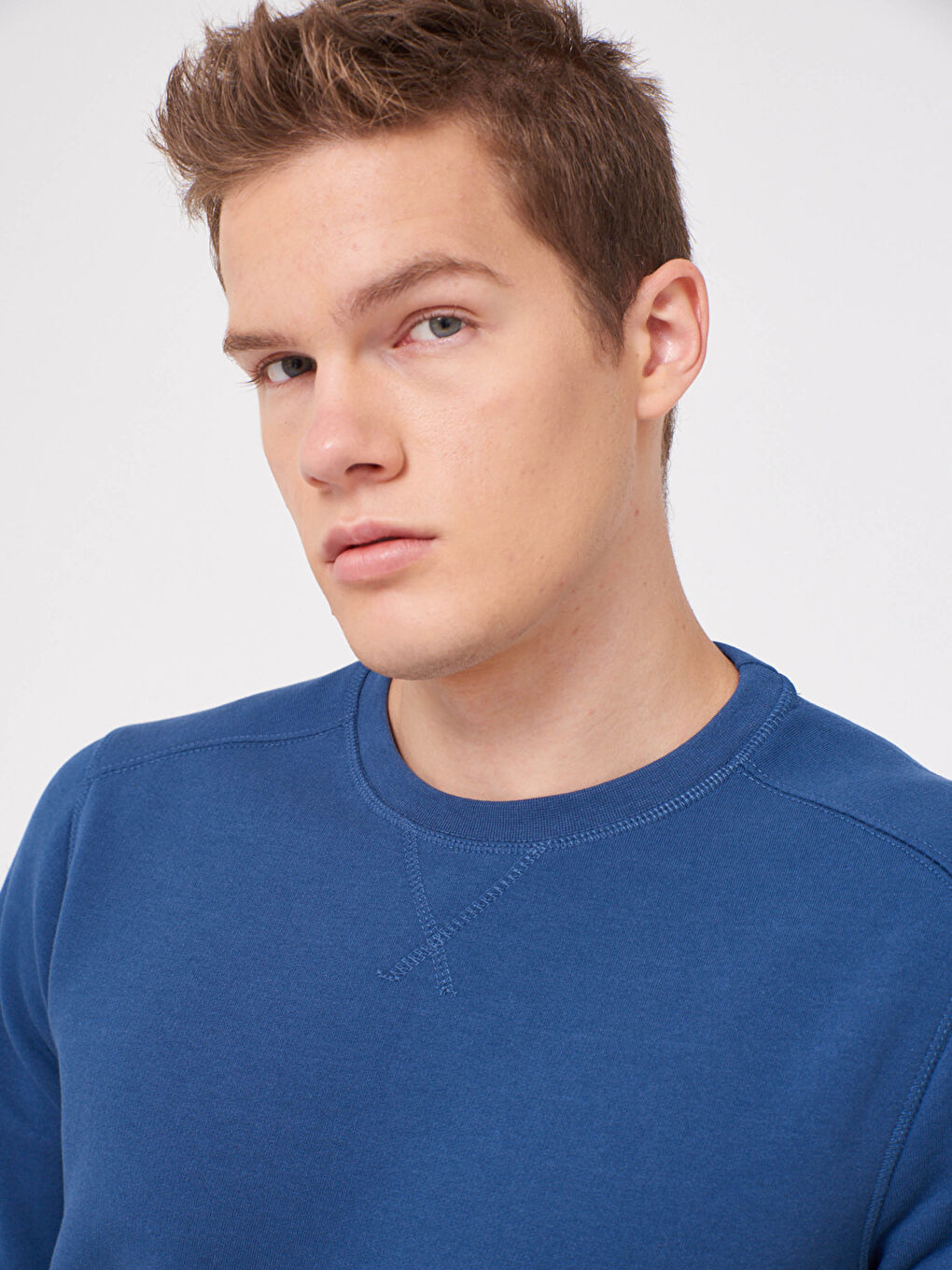 Comfortable Fit Crew Neck Basic Sweatshirt-4