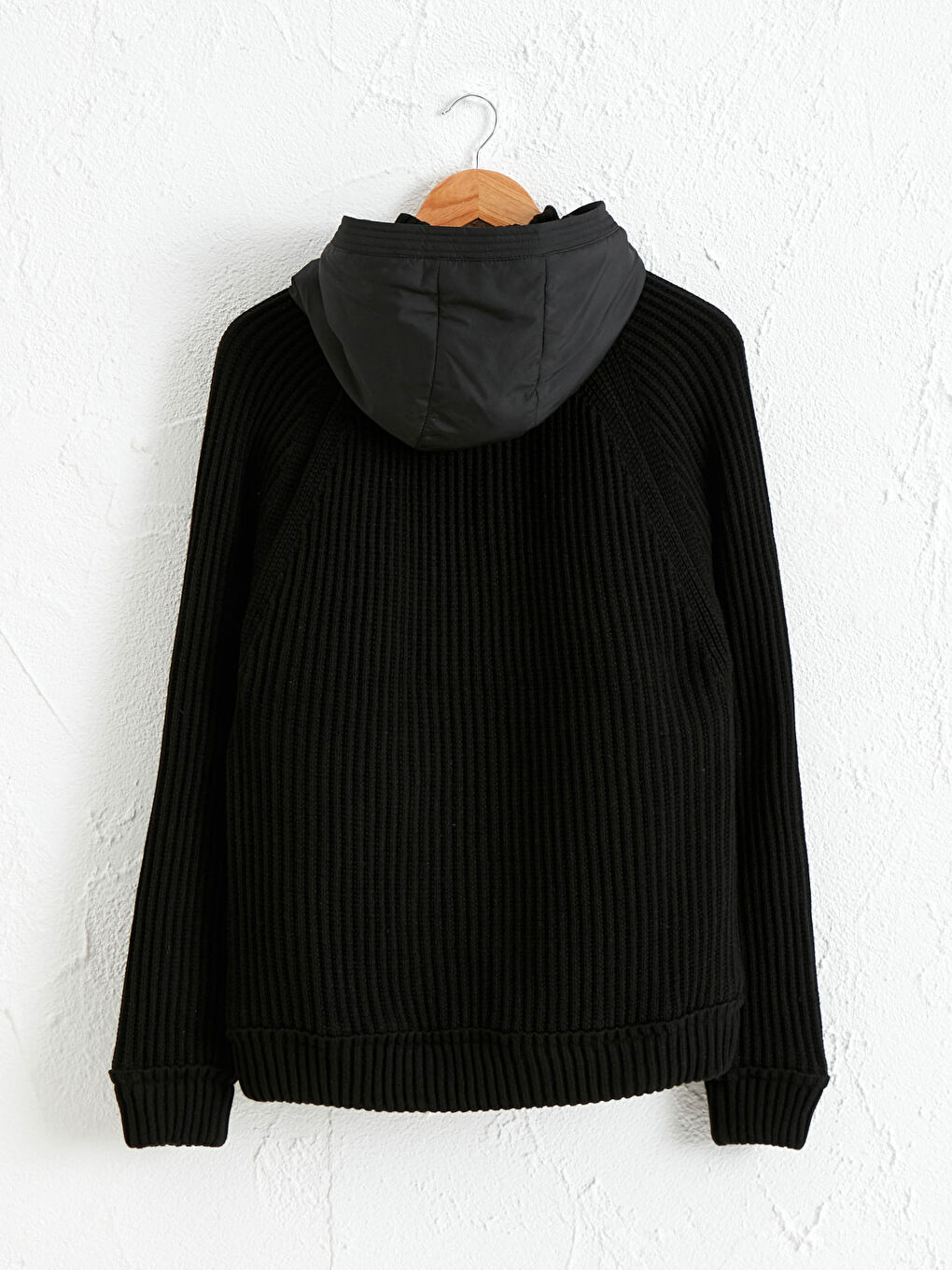 Siyah Kapüşonlu Fermuarlı Triko Hırka-1