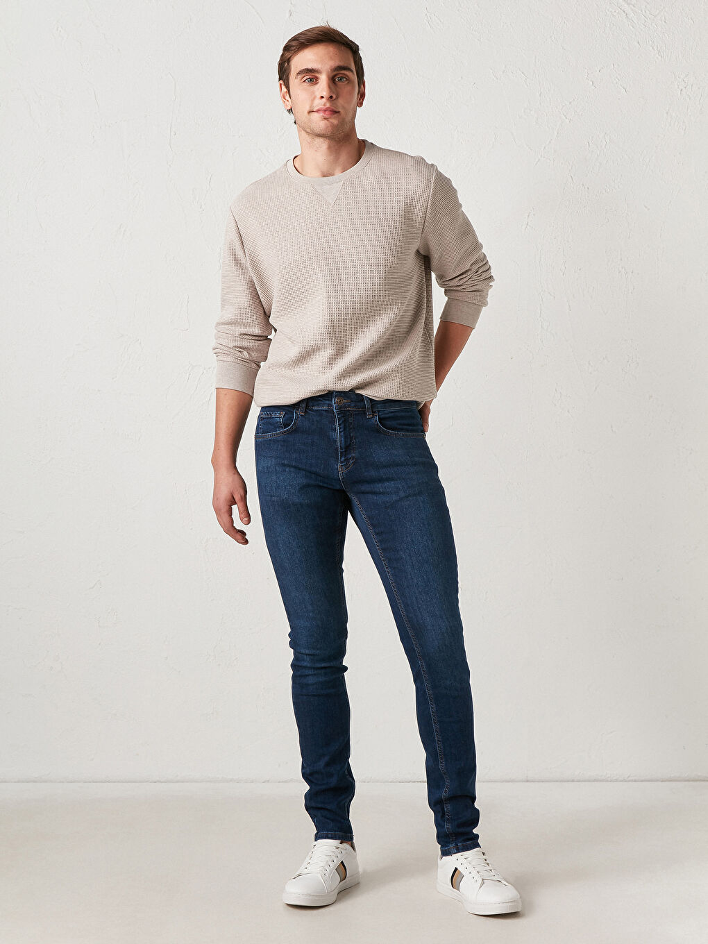 Crew Neck Basic Sweatshirt-4