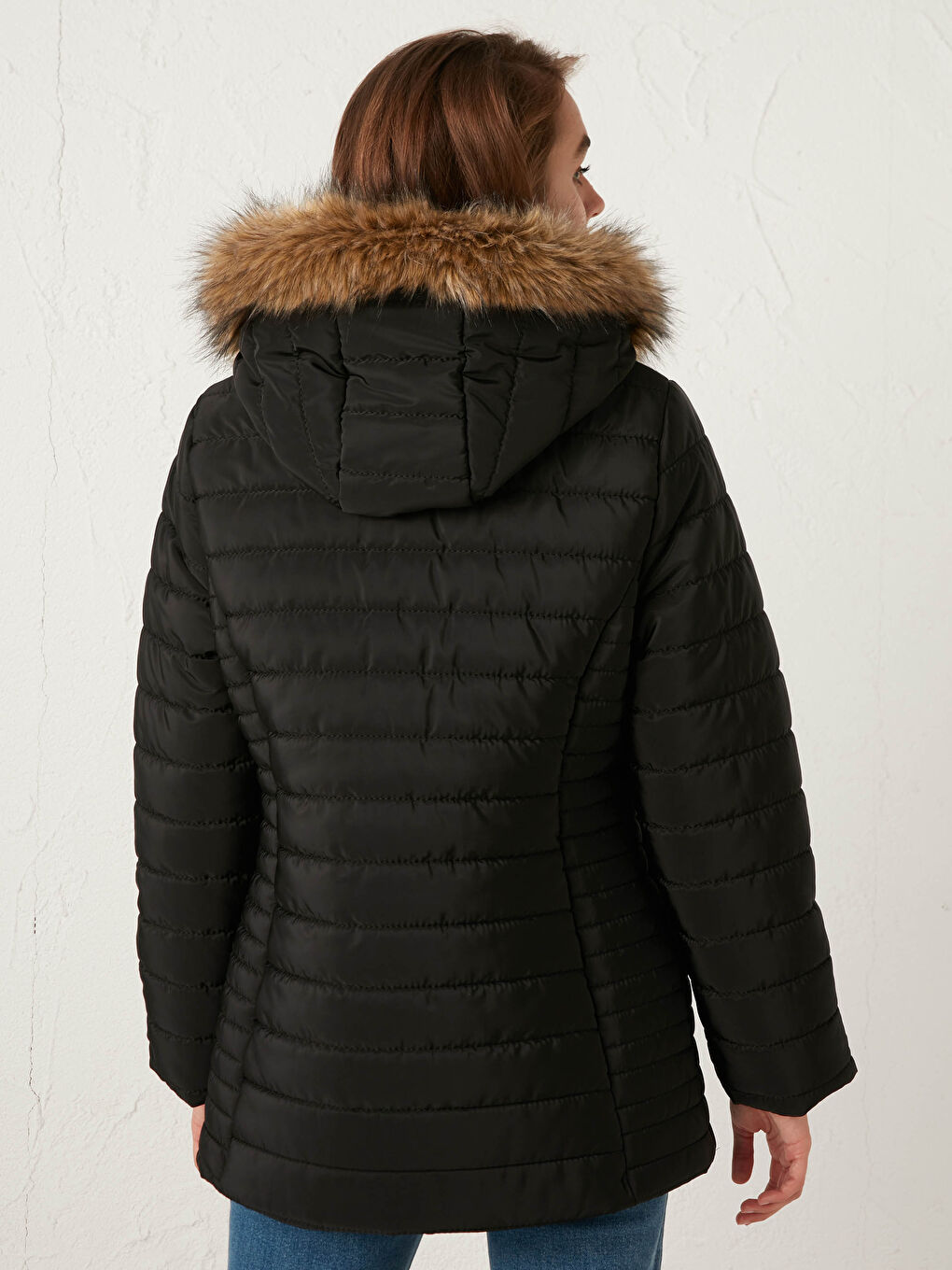 Siyah Kapüşonlu Uzun Kollu Kadın Kapüşonlu Şişme Mont-4