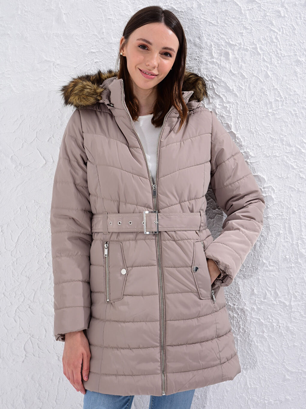 Geacă de Puf pentru Femei cu Glugă și Mânecă Lungă