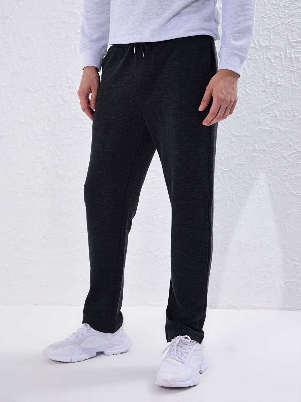 LC Waikiki Trenerka Standardnog Kroja -0W6624Z8-D5D