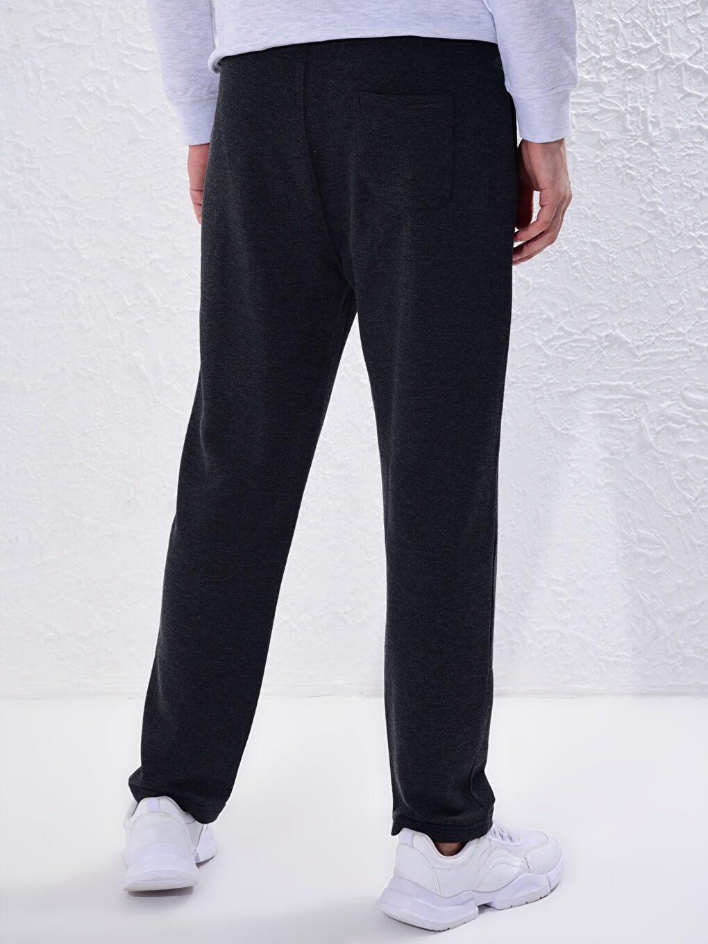 LC Waikiki Trenerka Standardnog Kroja -0W6624Z8-D5D