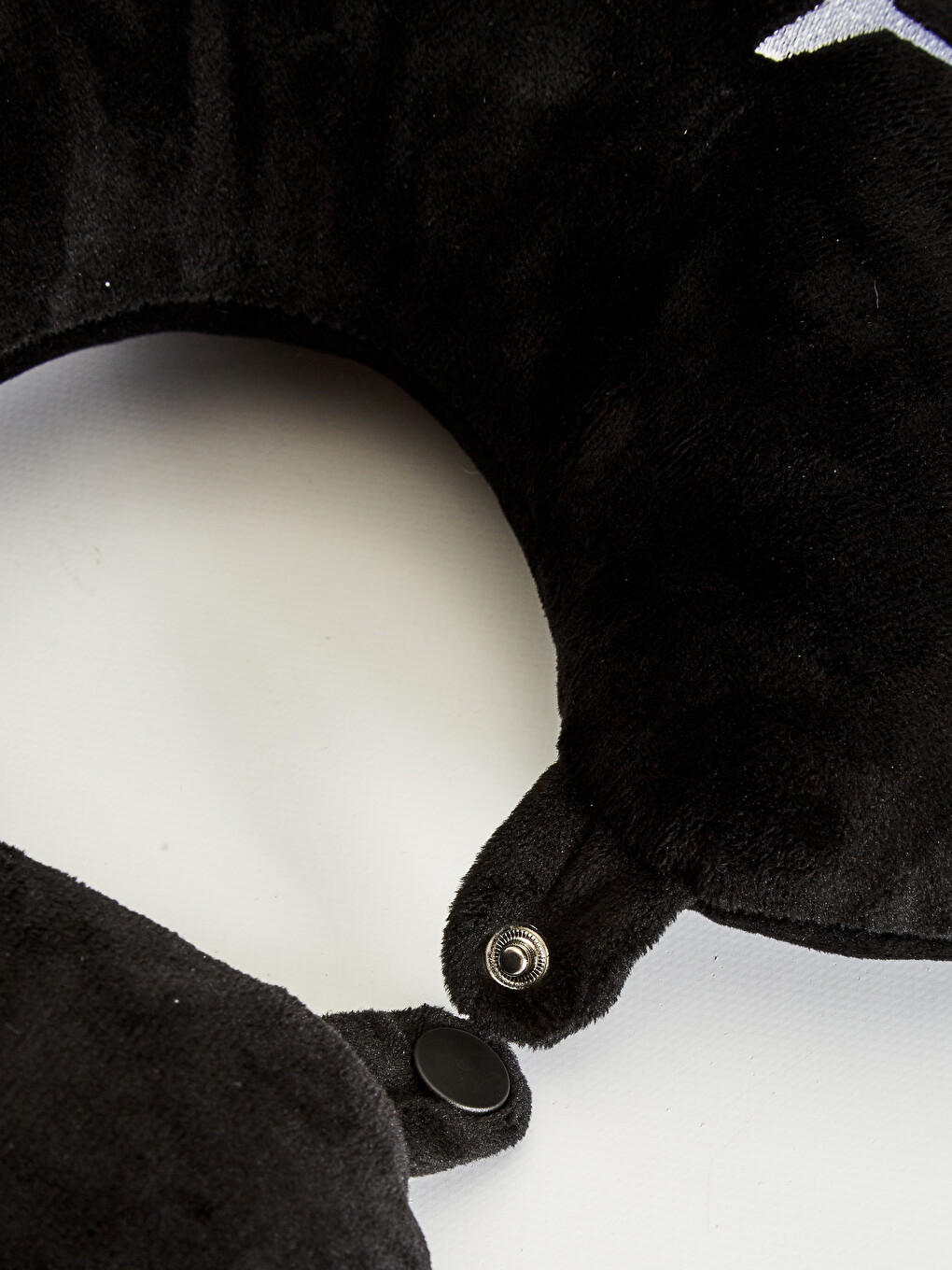 LCW JOY Neck Pillow - 0W6913Z8-HUC | LC Waikiki