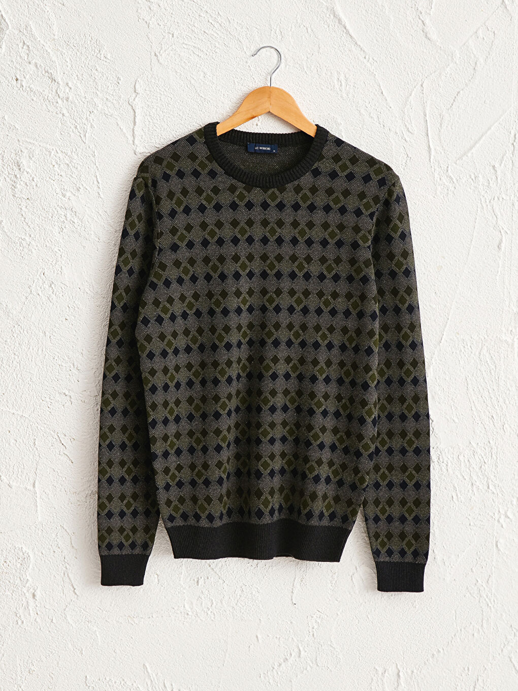 LCWAIKIKI Classic Crew Neck Argyle Lightweight Tricot Jumper -0W6918Z8-CRR