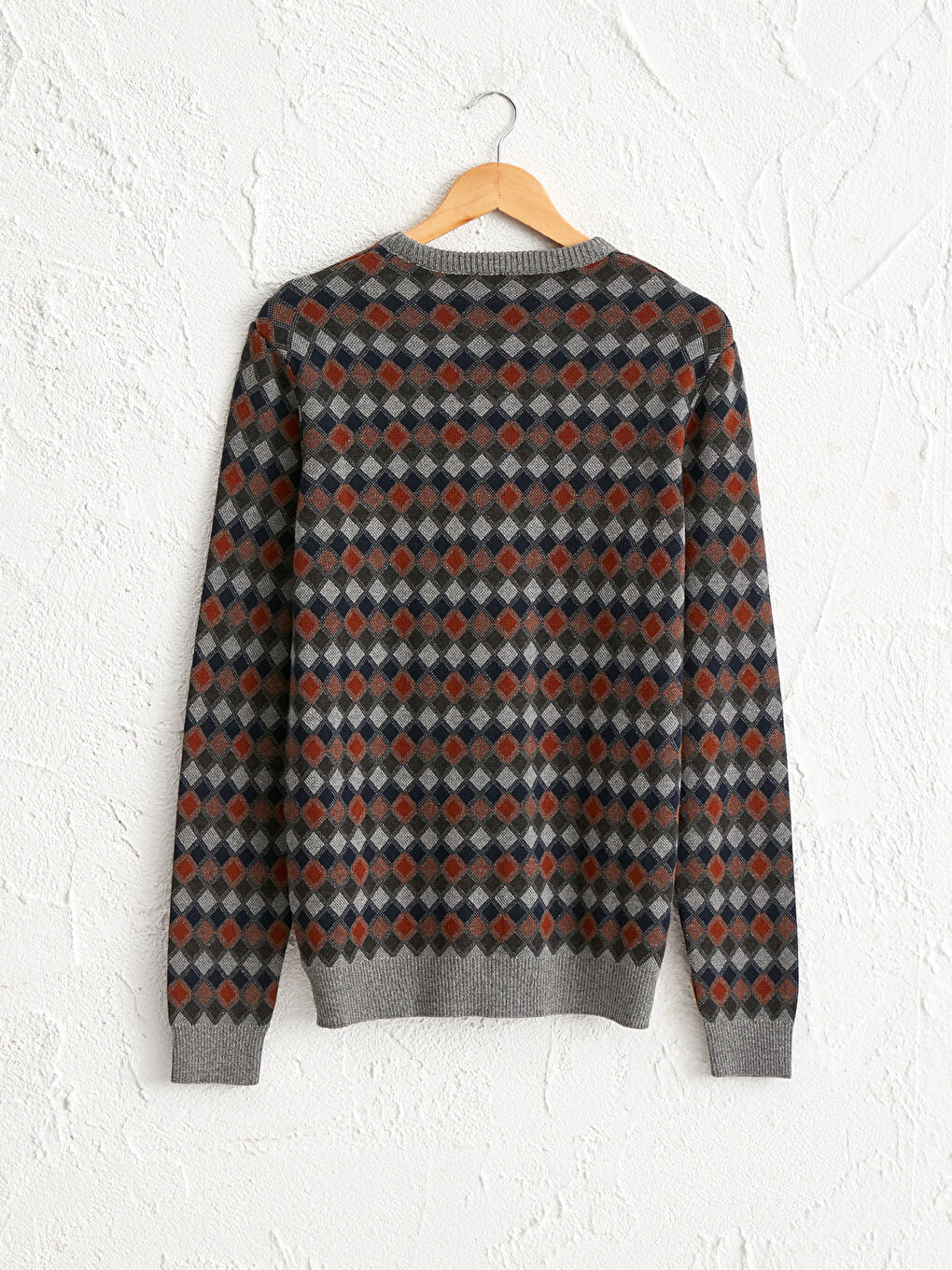 LCWAIKIKI Classic Crew Neck Argyle Lightweight Tricot Jumper -0W6918Z8-HVG