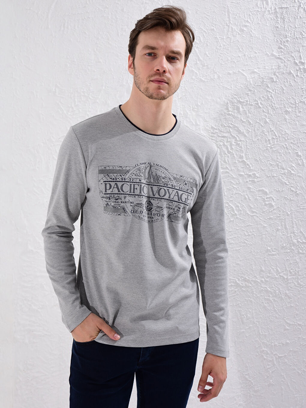 Gri Bisiklet Yaka Baskılı Sweatshirt