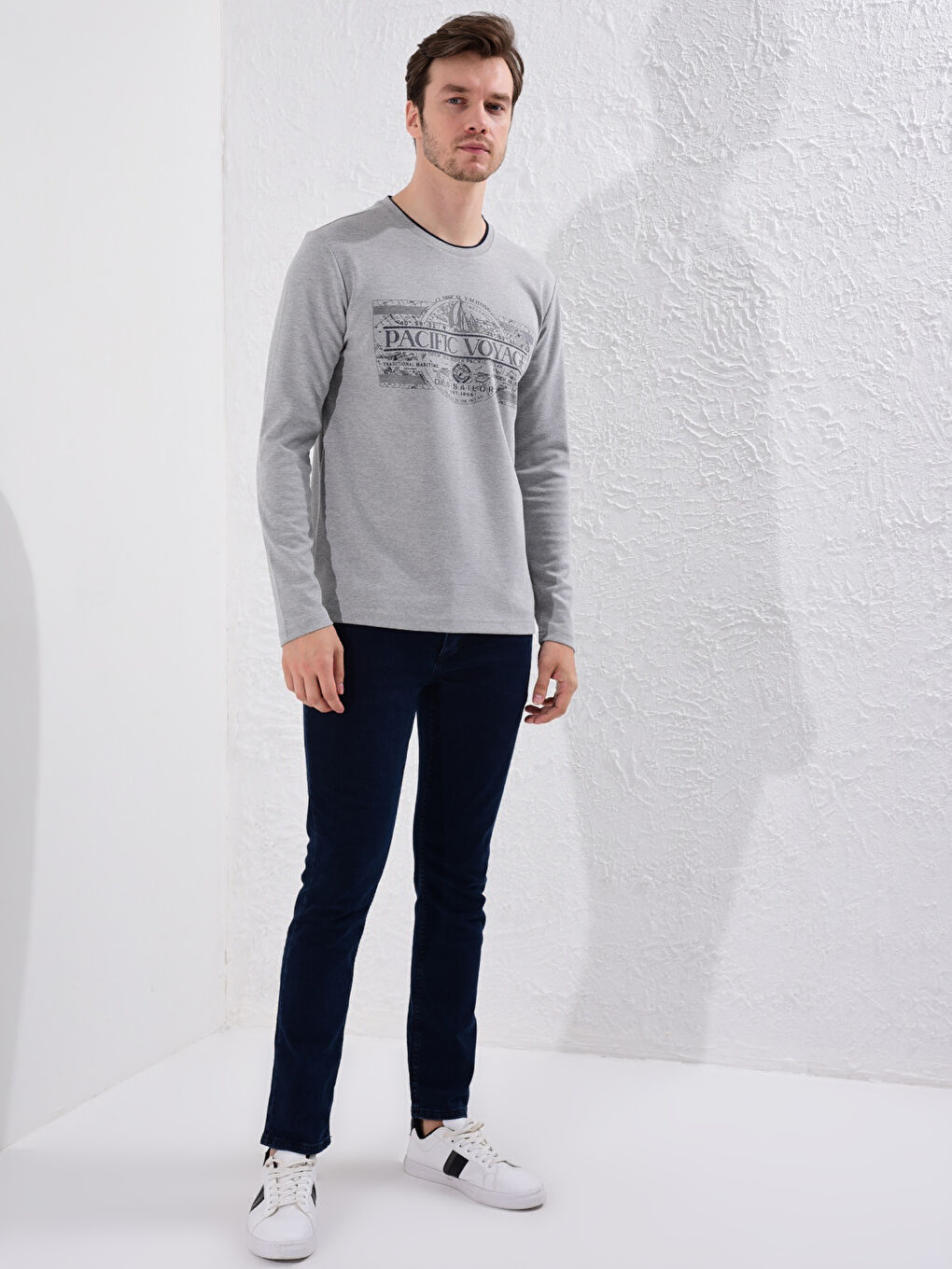 Gri Bisiklet Yaka Baskılı Sweatshirt-2