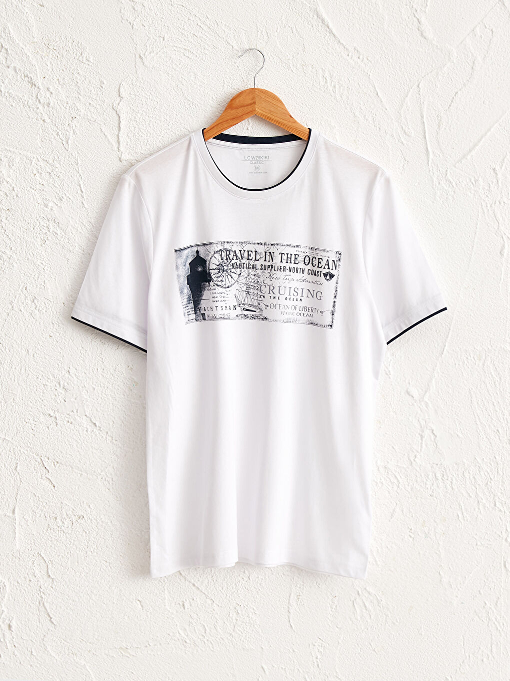 Футболка с круглым вырезом и принтом