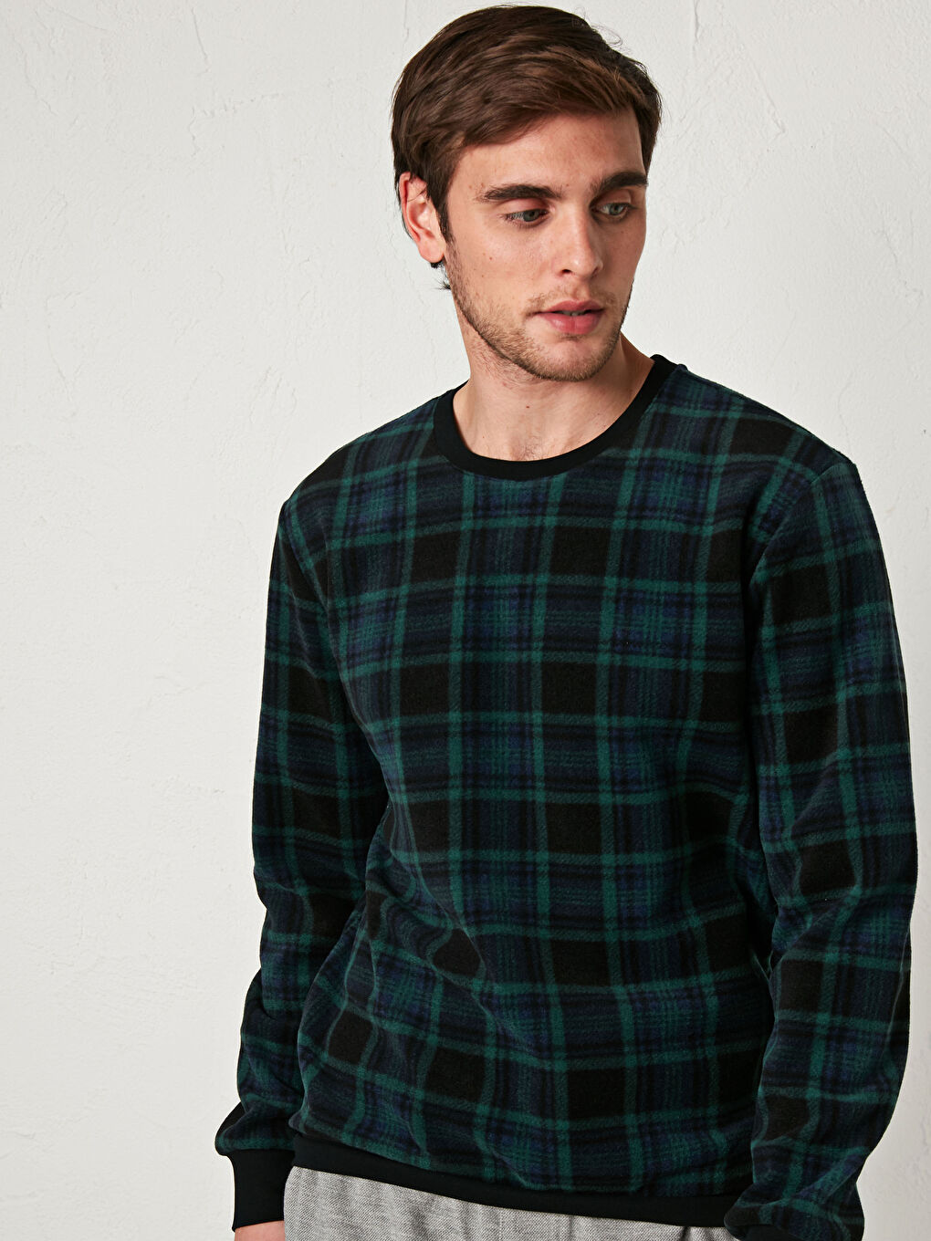 Верх пижамы в клетку с круглым вырезом-1