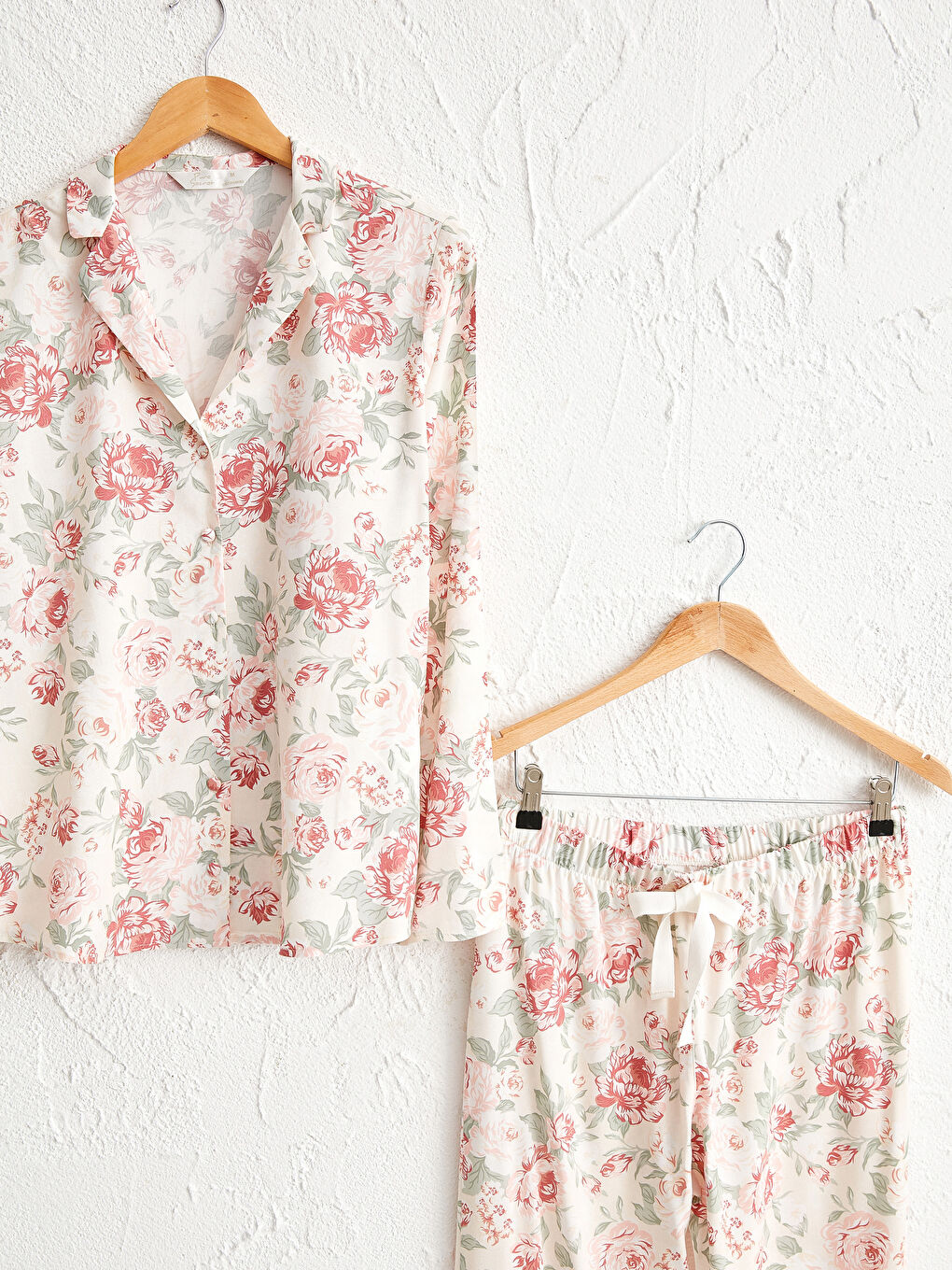 Pembe Çiçek Desenli Pijama Takımı-2