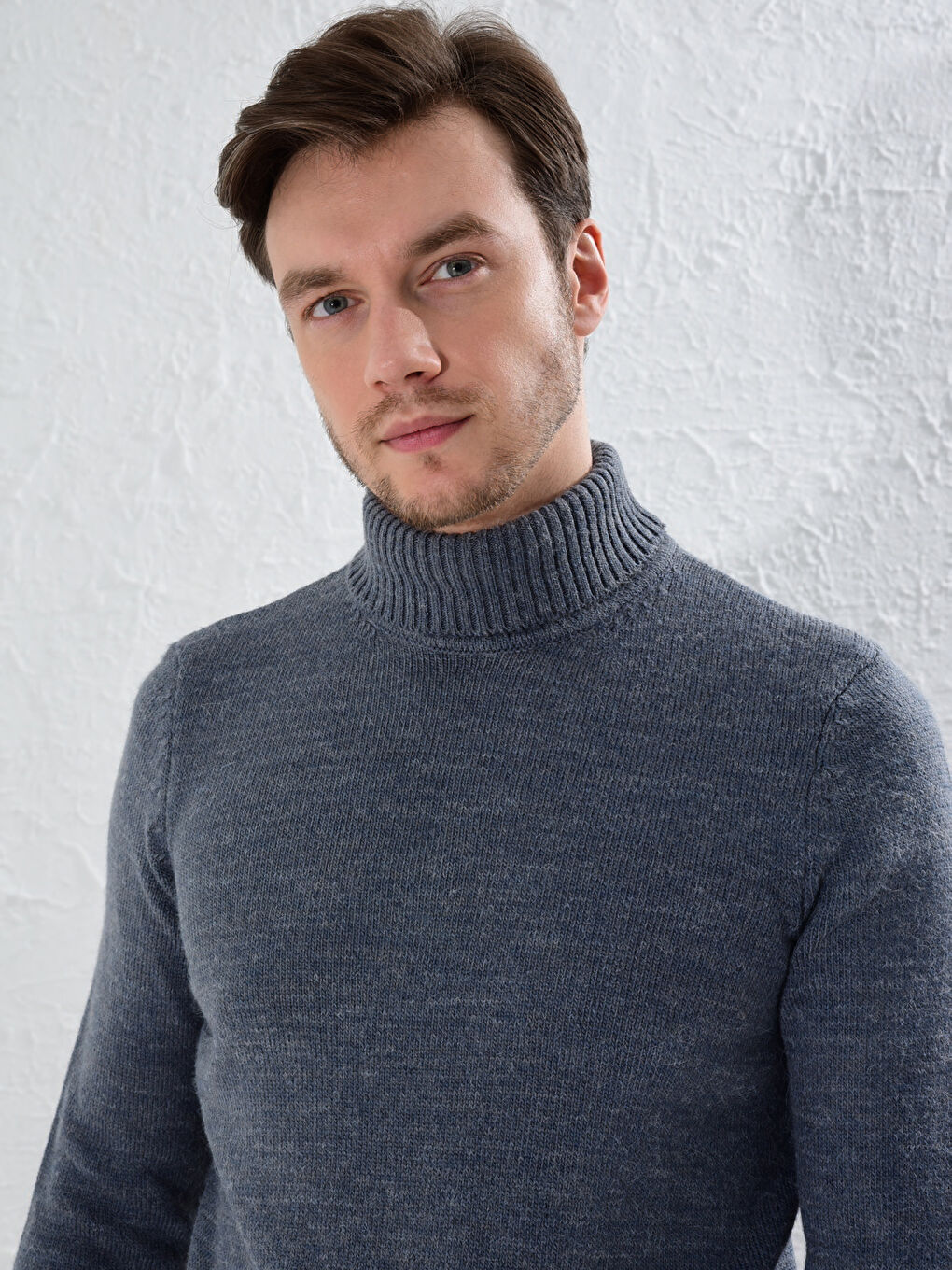 Биік жағалы қарапайым ауыр трикотаж жемпір-3