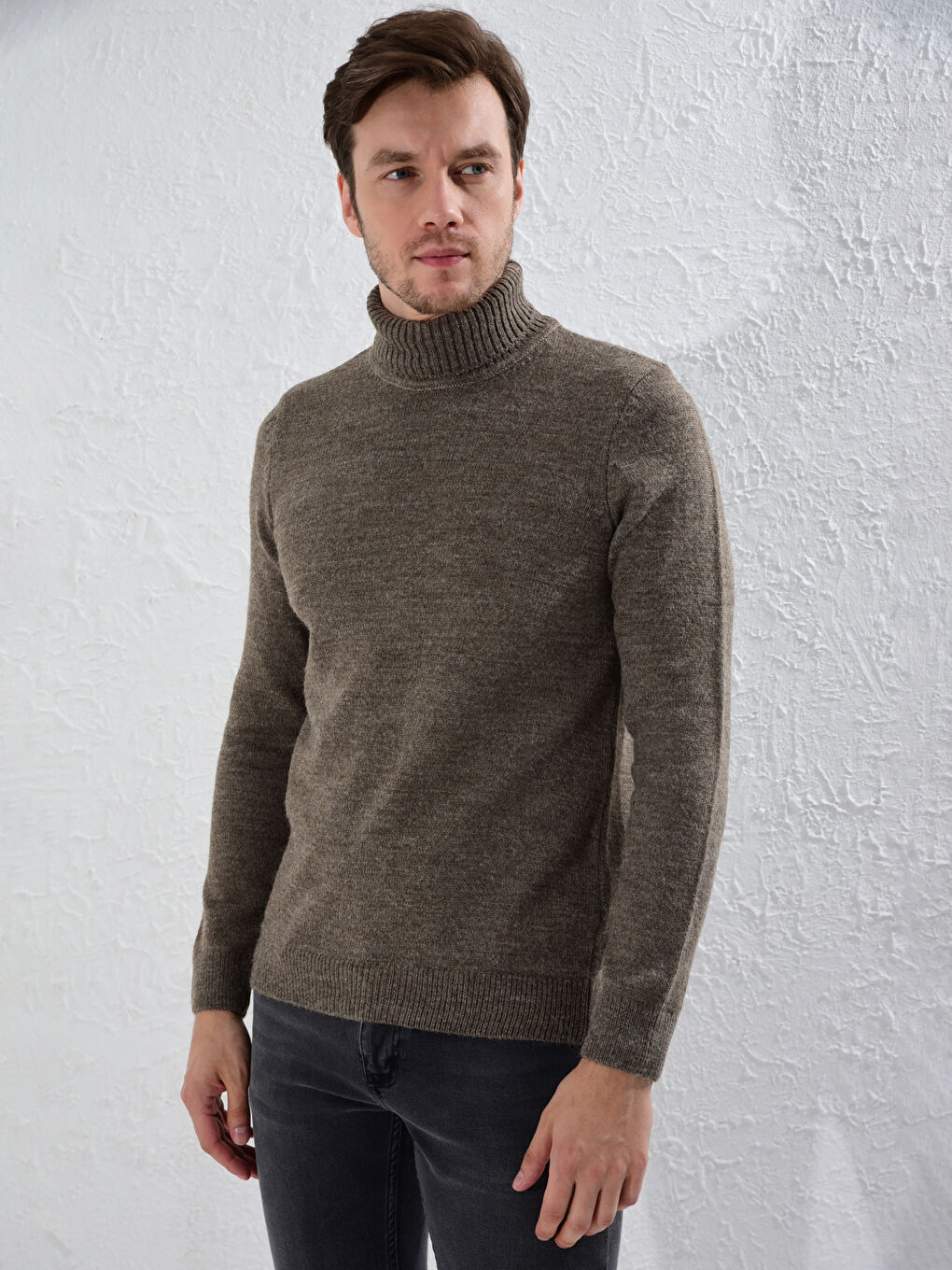 LC Waikiki Turtleneck Basic Heavy Tricot Jumper -0W7492Z8-D5Q