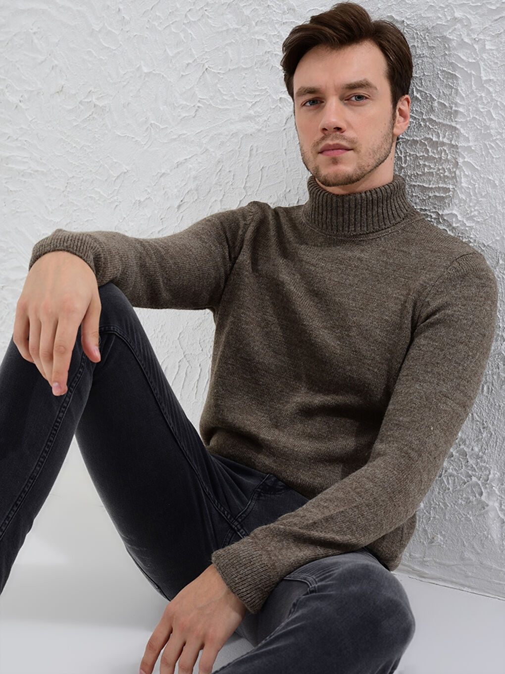 LC Waikiki Turtleneck Basic Heavy Tricot Jumper -0W7492Z8-D5Q