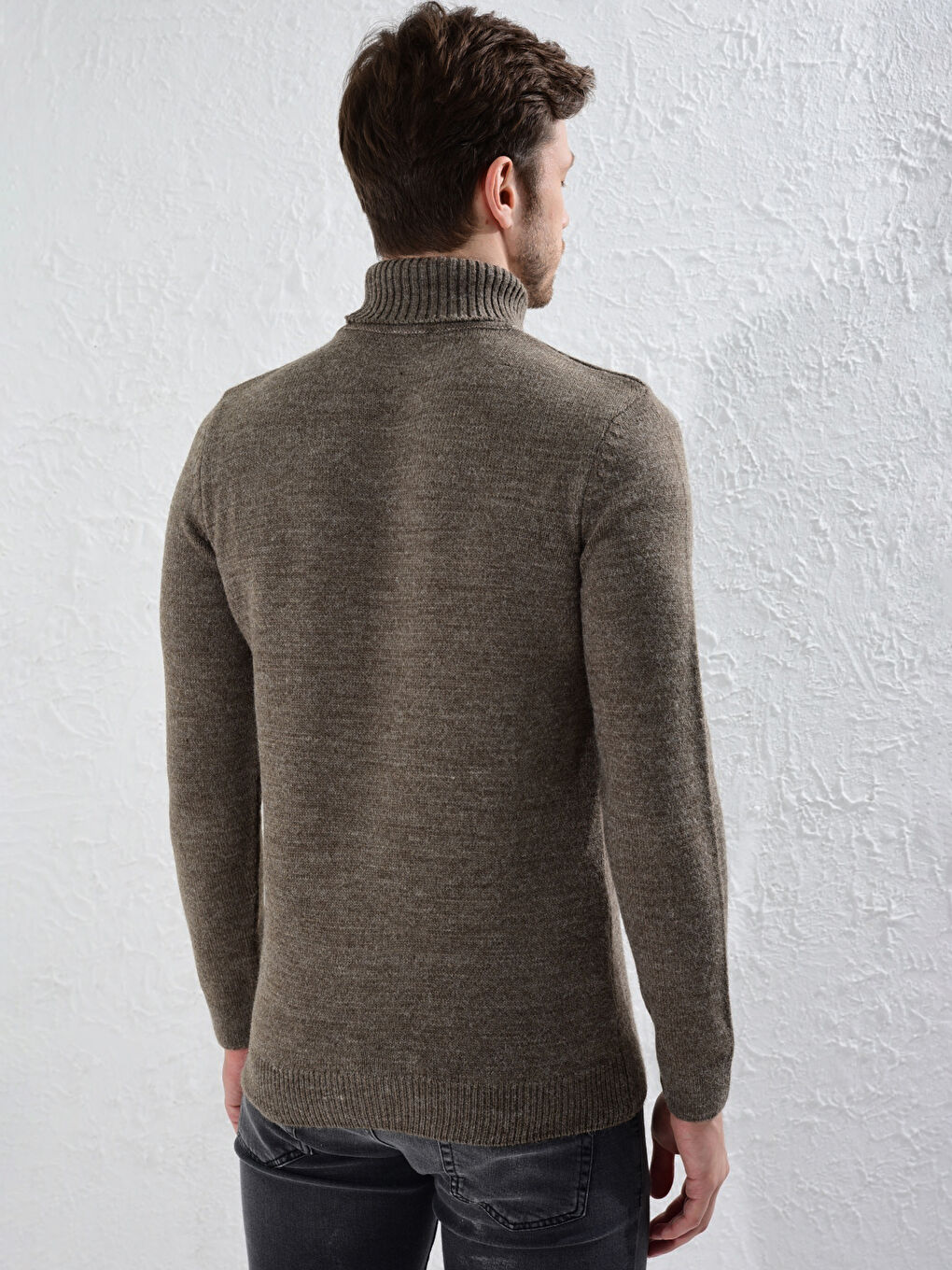 LC Waikiki Turtleneck Basic Heavy Tricot Jumper -0W7492Z8-D5Q