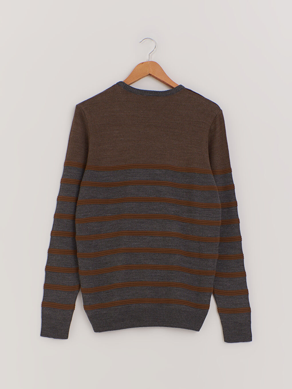 Kahverengi Çizgili Bisiklet Yaka İnce Triko Kazak-1