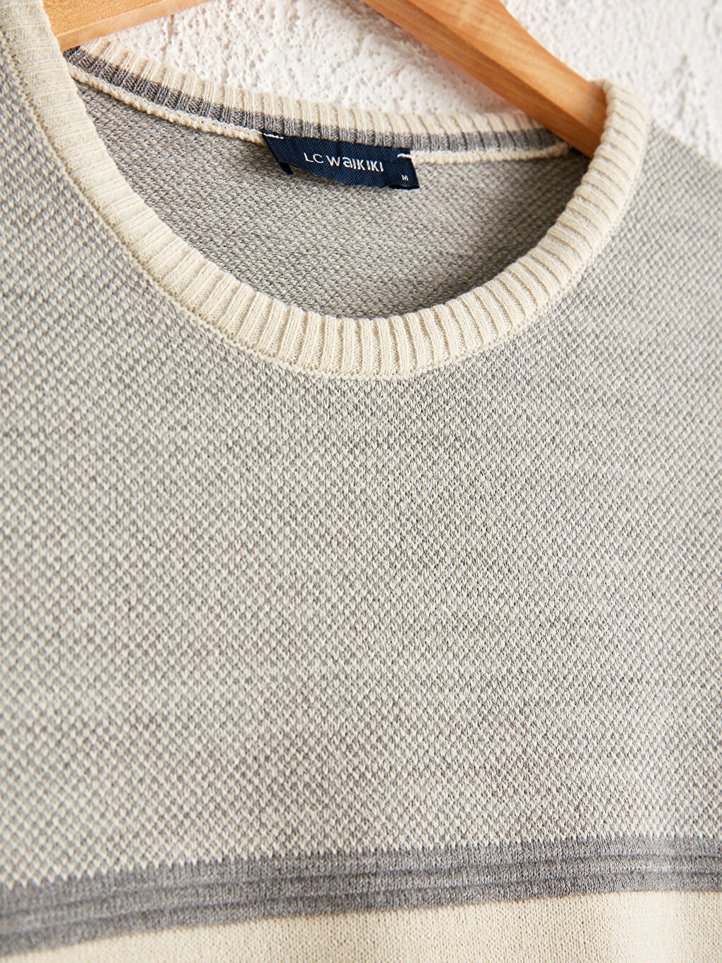 Bej Çizgili Bisiklet Yaka İnce Triko Kazak-1