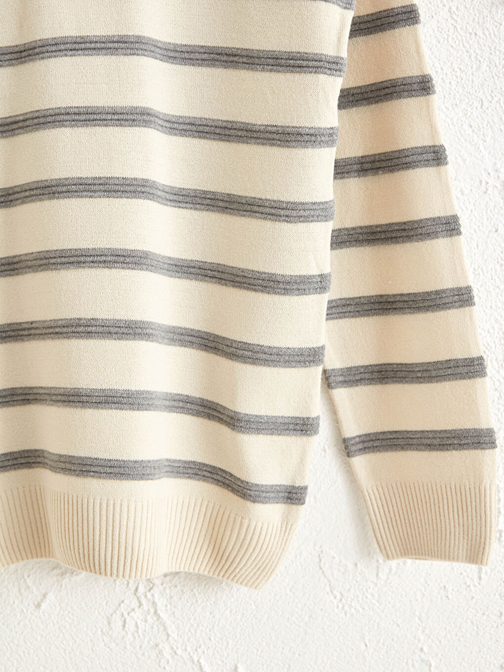 Bej Çizgili Bisiklet Yaka İnce Triko Kazak-3