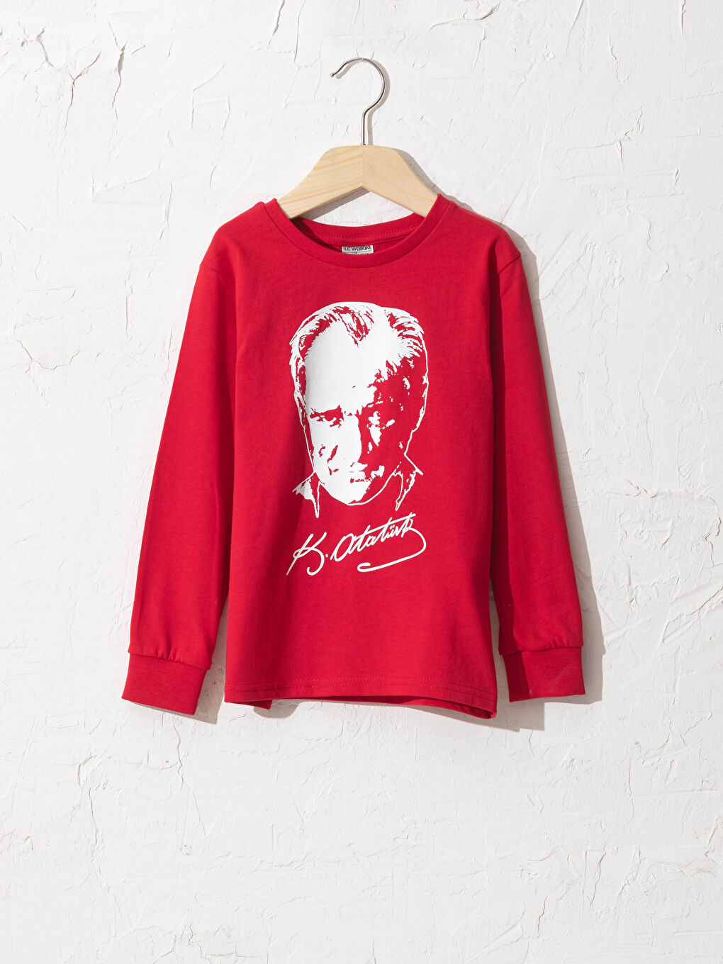 Kırmızı Erkek Çocuk Atatürk Baskılı Pamuklu Tişört