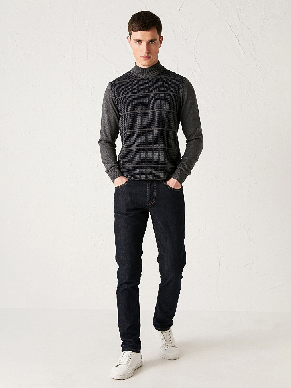 Antrasit Yarım Balıkçı Yaka Çizgili Triko Kazak-3