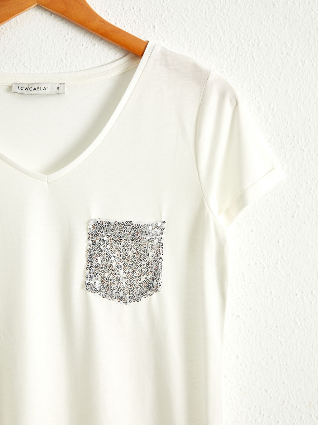 Футболка з кишенею, прикрашеною блискітками-3